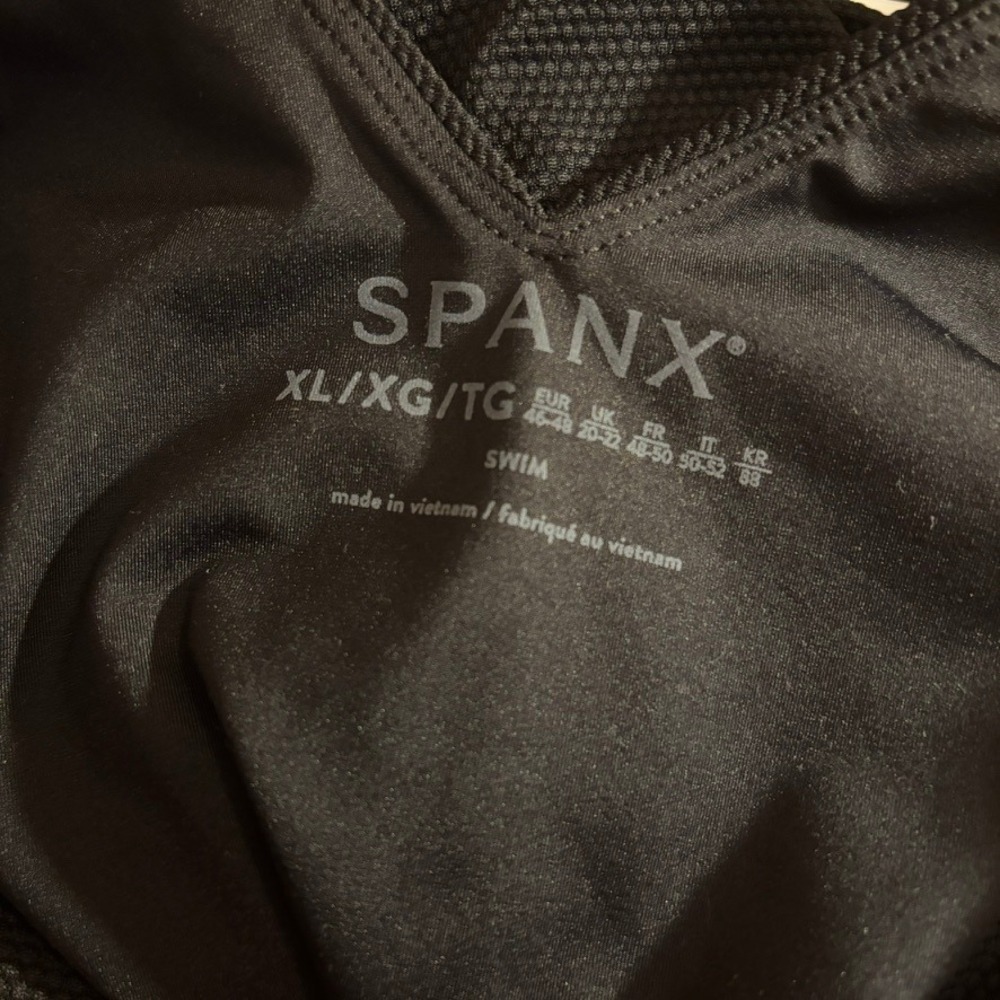 Spanx Pique Shaping One Piece Swimsuit XL Black V-Neck Short Sleeve 50386R NWT - Picture 6 of 7